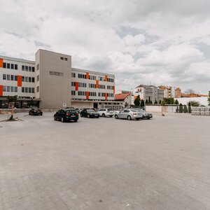 NOVÉ PARKOVIŠTĚ - OC KŘENOVÁ NOVÉ PARKOVIŠTĚ - OC KŘENOVÁ