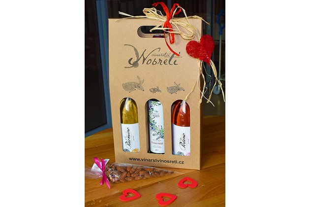 (Ne)vinný afrodiziakální balíček v papírovém kartonu